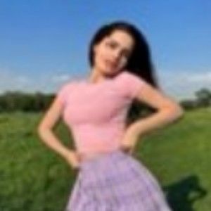 Meet your Posher, Claire